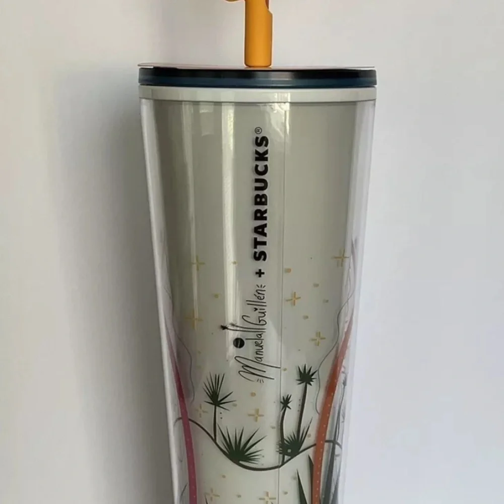 New Starbucks x Manuela Guillen Heart Silicone Straw Topper T26